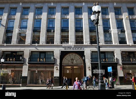 burberry regent street london.